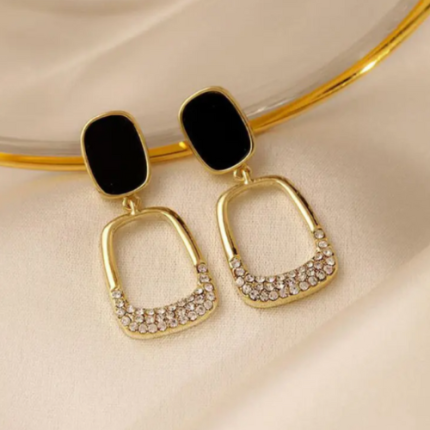 Black Stone Luxe Necklace