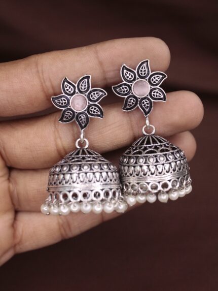 Elegant Contemporary Jewellery Piece 460