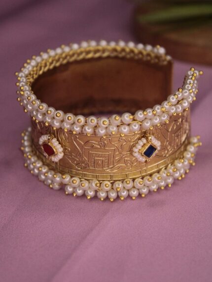 Elegant Contemporary Jewellery Piece 341
