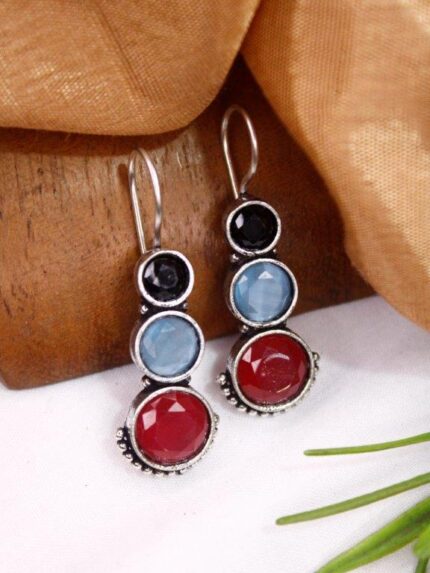 Elegant Contemporary Jewellery Piece 280
