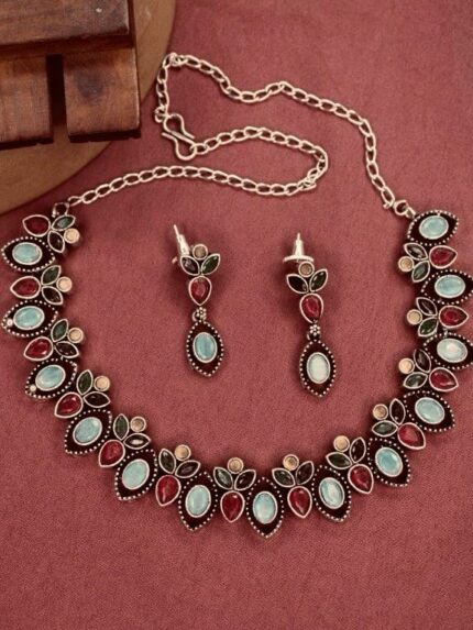 Elegant Contemporary Jewellery Piece 261