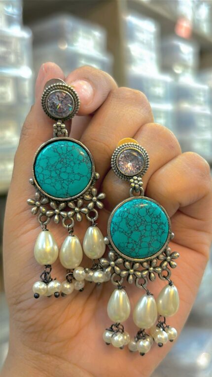 Elegant Contemporary Jewellery Piece 241