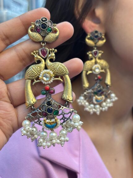 Elegant Contemporary Jewellery Piece 201
