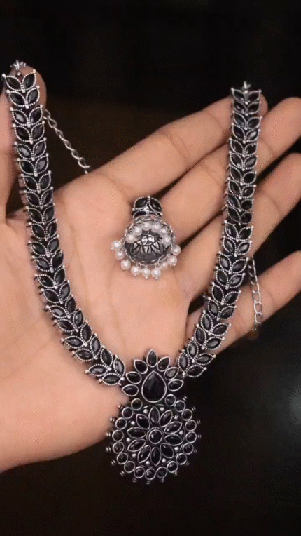 Elegant Contemporary Jewellery Piece 1164